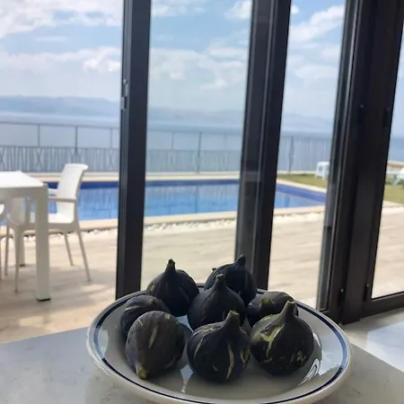 Chios Ormen * Çeşme